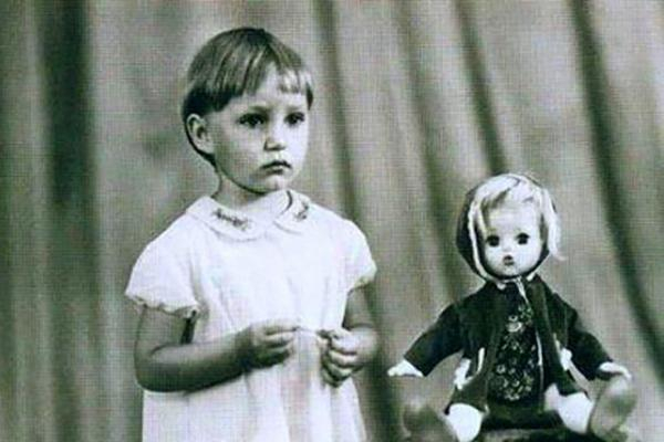 Марина в детстве