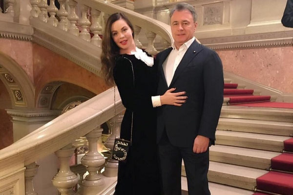 Второй муж отбил телезвезду у первого