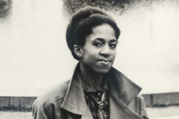 Елена Ханга в юности