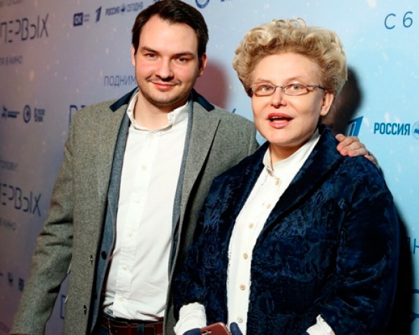 Елена Малышева с младшим сыном Василием
