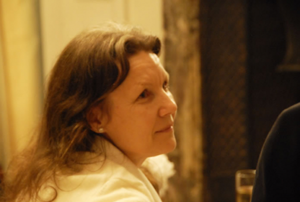 Елена Пивоварова
