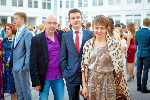 Александр Карлов с бывшей женой и сыном