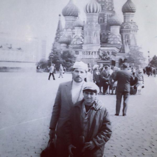 Арам Мнацаканов в детстве с отцом