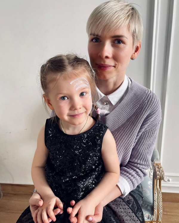 Супруга и 5-летняя дочь ведущего
