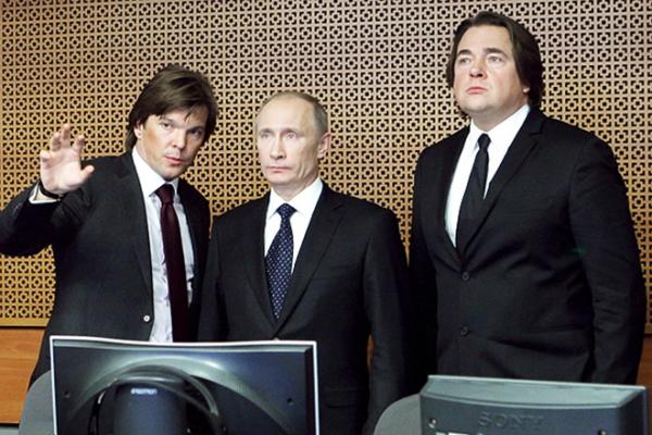 Кирилл Клейменов с Владимиром Путиным и Константином Эрнстом