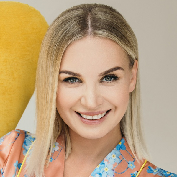 Марина с детства мечтала стать телеведущей