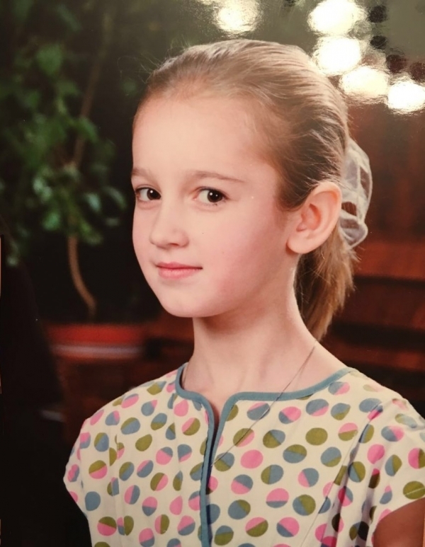 Оля Бузова в детстве
