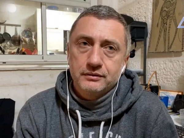Ауслендер проживает в Израиле