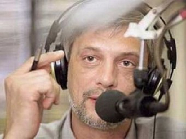 В студии